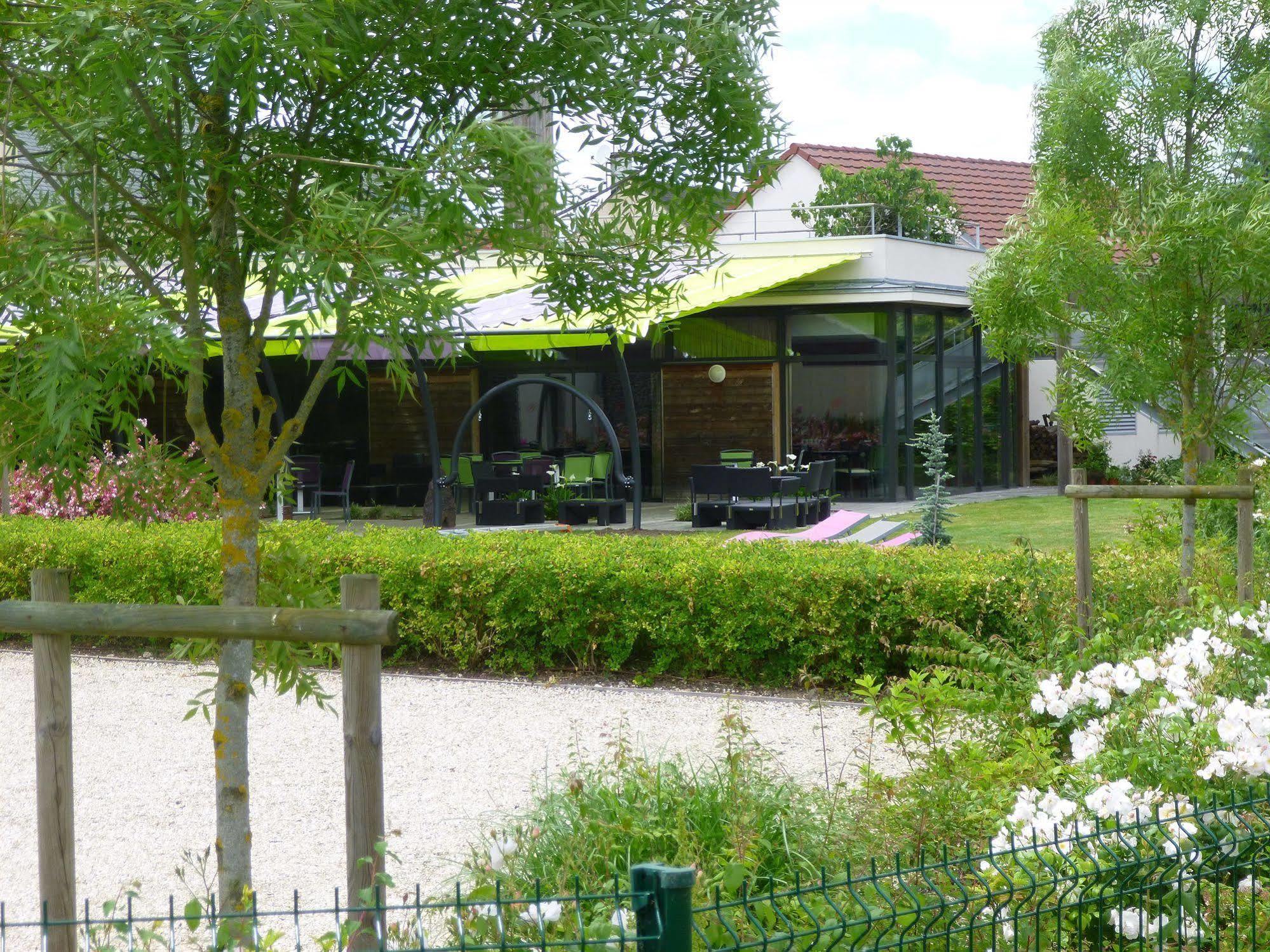 Logis Hotel Terre De Loire Belleville-sur-Loire Exterior photo